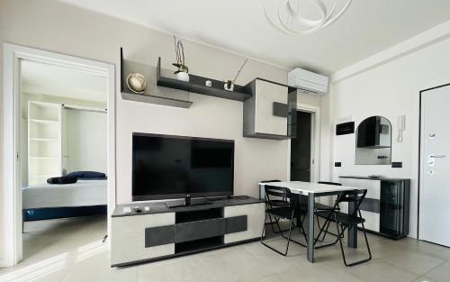 pericle 5 apartment