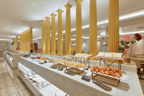 Jídlo v hotelu nebo okolí