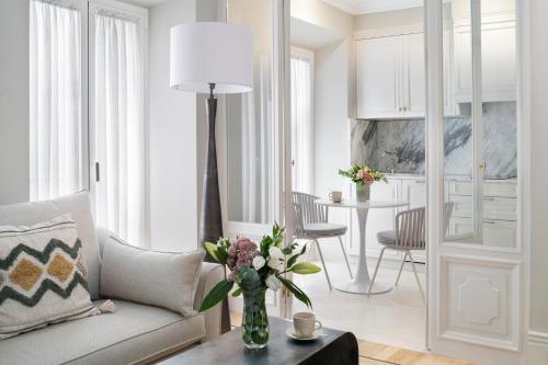 Casa Pilatos Suites Apartments