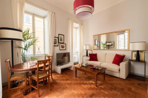 Pantheon Delightful Apartment