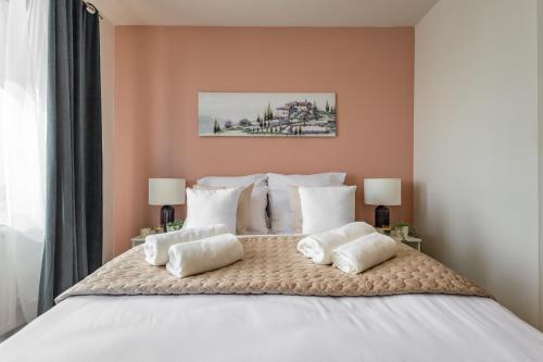 Postel nebo postele na pokoji v ubytování Hotel A4 Wrocław - Bielany - MAMY WOLNE POKOJE !