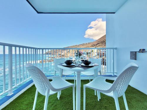 Holiday Feel C- Studio