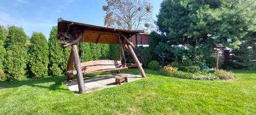 Taman di luar Zielone Ranczo