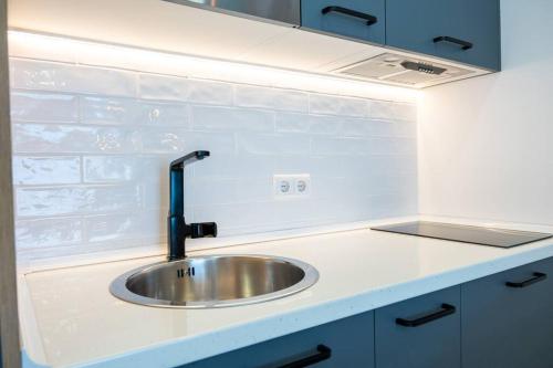 Køkken eller tekøkken på 1 bedroom flat completely renovated.