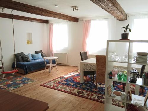 Posezení v ubytování Apartment mit 1 Schlafzimmer in Altstadthaus