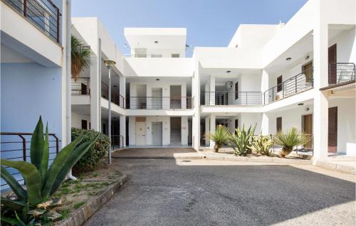 Amazing Apartment In Isca Marina With Wifi And 1 Bedrooms