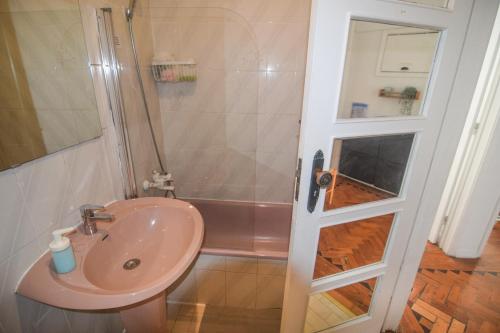 Maria Shared Apartment in Central Lisbon
