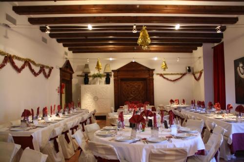 Εστιατόριο ή άλλο μέρος για φαγητό στο Hotel Palau dels Osset