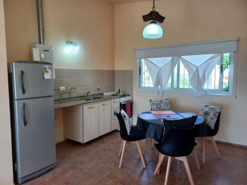 Η κουζίνα ή μικρή κουζίνα στο Villa Somena