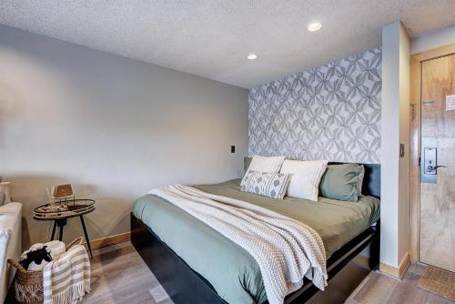 Gallery image of Village at Breck Studio 4217 by Ski Country Resorts in Breckenridge