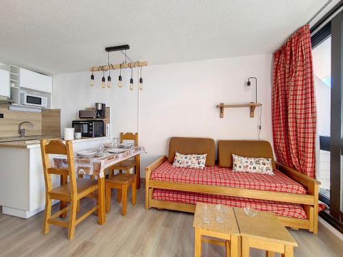 Studio lumineux 4 pers. aux Menuires avec accès pistes et balcon - FR-1-344-990