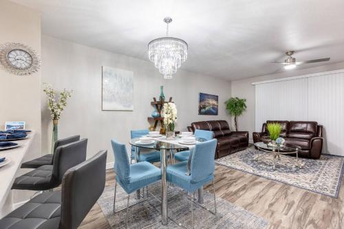 3BR Townhouse w Perfect Location photo 23