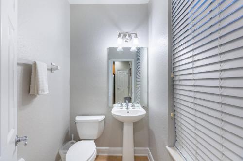 3BR Townhouse w Perfect Location photo 31