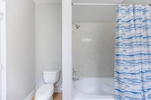 3BR Townhouse w Perfect Location photo 46