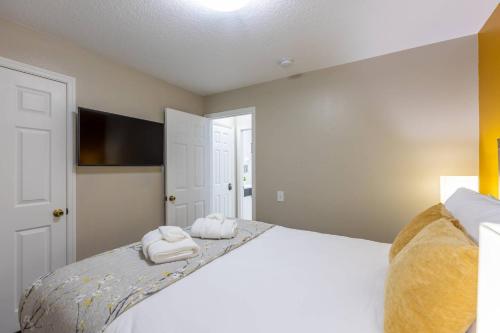 4br House w Perfect Location Pool and Much More photo 90