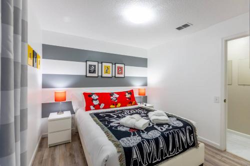 4br House w Perfect Location Pool and Much More photo 57