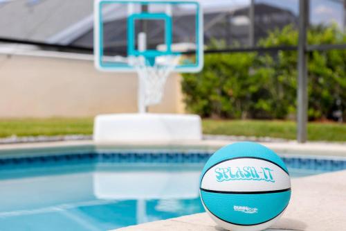 4br House w Perfect Location Pool and Much More photo 99