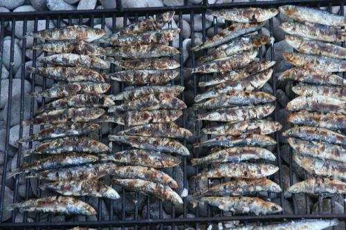 Kemudahan BBQ tersedia untuk tetamu di apartmen