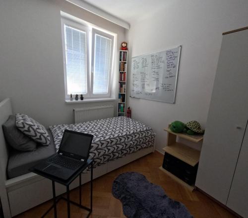 Posedenie v ubytovaní Vienna: Cozy 2-Room Apt. (U3 - Schweglerstrasse)