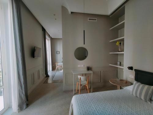 Maccus Suite