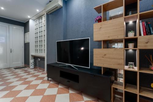 Pyramid Apartment