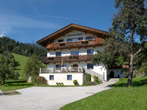 Fotografie z fotogalerie ubytování Apartment Kornerhof Kaltenbach Zillertal v destinaci Kaltenbach