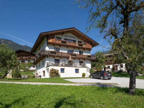 Fotografie z fotogalerie ubytování Apartment Kornerhof Kaltenbach Zillertal v destinaci Kaltenbach