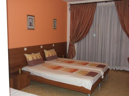 Gambar di galeri bagi Family hotel Tropicana di Ravda