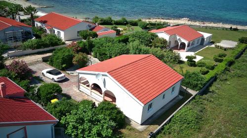 Viric DS - Ferienhaus Vir - 35m vom Meer