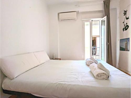 Entire 3 room flat in city center - CANAST