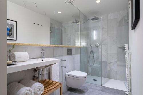Koupelna v ubytování Aspasios City Oasis Apartments