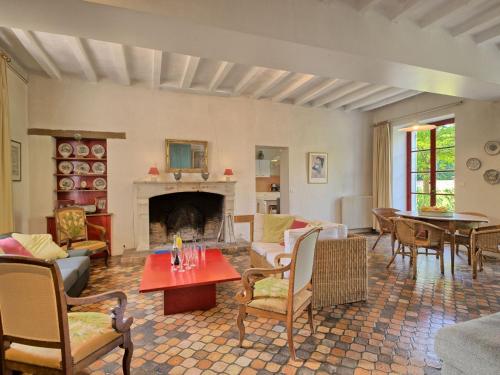 Χώρος καθιστικού στο Holiday Home Langevine by Interhome