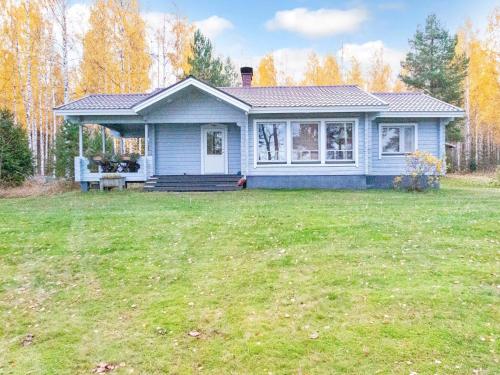 En have udenfor Holiday Home Suvituuli by Interhome