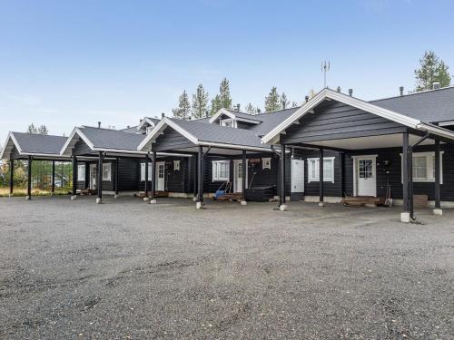 Το κτήριο όπου στεγάζεται  η παραθεριστική κατοικία