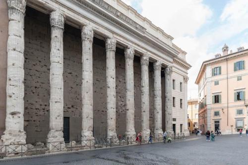 Pantheon Charming Penthouse