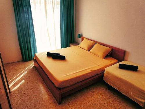 Krevet ili kreveti u jedinici u okviru objekta Double bedroom with shared bathroom, NO KITCHEN