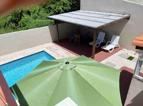 Πισίνα στο ή κοντά στο Villa Sabana