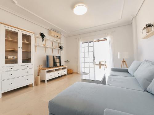 Charming & Sunny Apartment with Ocean View