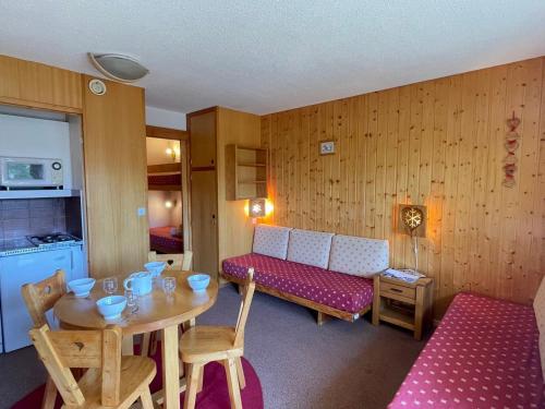 Studio 4 pers. au pied des pistes à Méribel avec balcon et animaux acceptés - FR-1-411-397