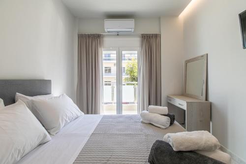 Neaira City Apartment Near The Beach