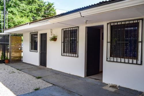 Gallery image of CAPRICHOS Rooms in Tamarindo