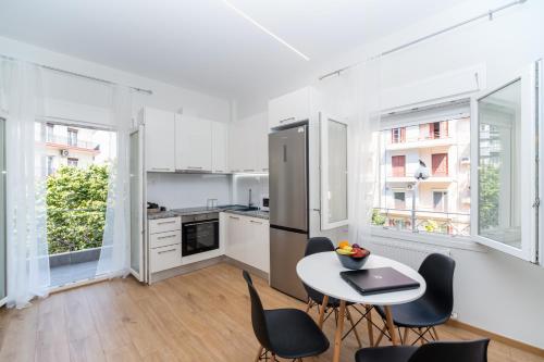 Agias Sofias Svolou Center 2