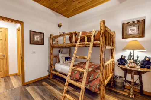 Postel nebo postele na pokoji v ubytování Chippewa Retreat - Den