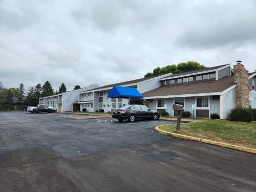 Stillwater Inn & Suites – Photos 3