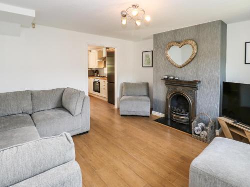 52 Delph Road – Photos 4