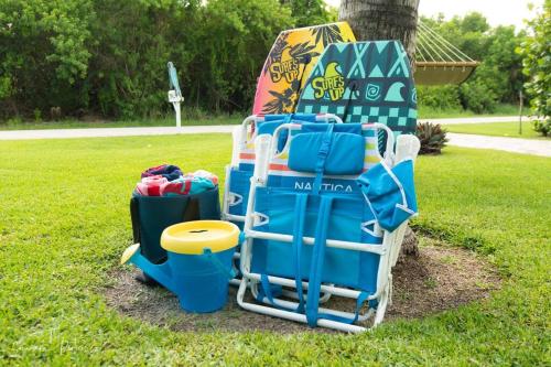 Κήπος έξω από το Fall Getaway Specials - Surfside Beachfront Escape