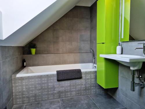 Kúpeľňa v ubytovaní CHALET HOUBOVÝ VRCH