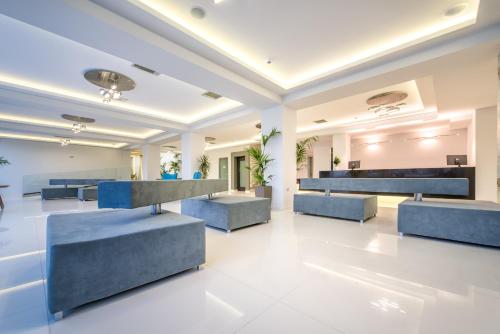 Posezení v ubytování Azure Resort & SPA