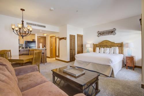 Katil atau katil-katil dalam bilik di Sundial Lodge by All Seasons Resort Lodging