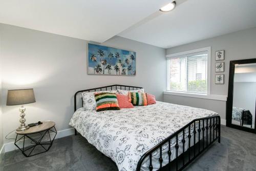 Foto dalla galleria di Stylish 1 Bedroom Suite with Lake Access a Victoria